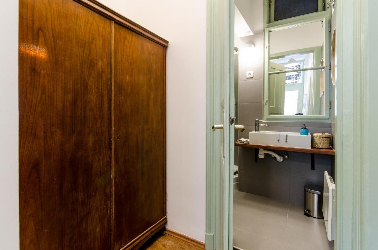 B63 2 Bedroom Apartment In Heart Of City Budapest Eksteriør billede