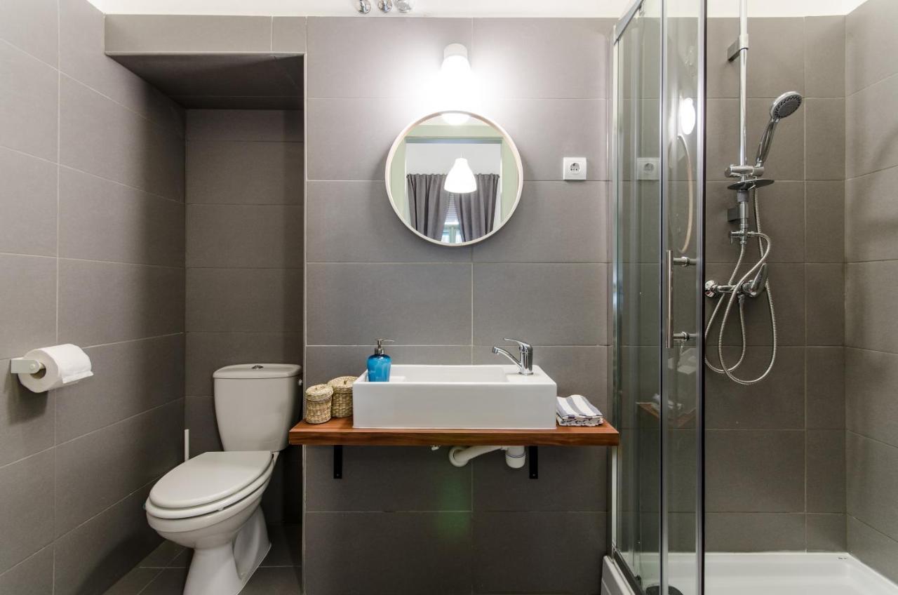 B63 2 Bedroom Apartment In Heart Of City Budapest Eksteriør billede