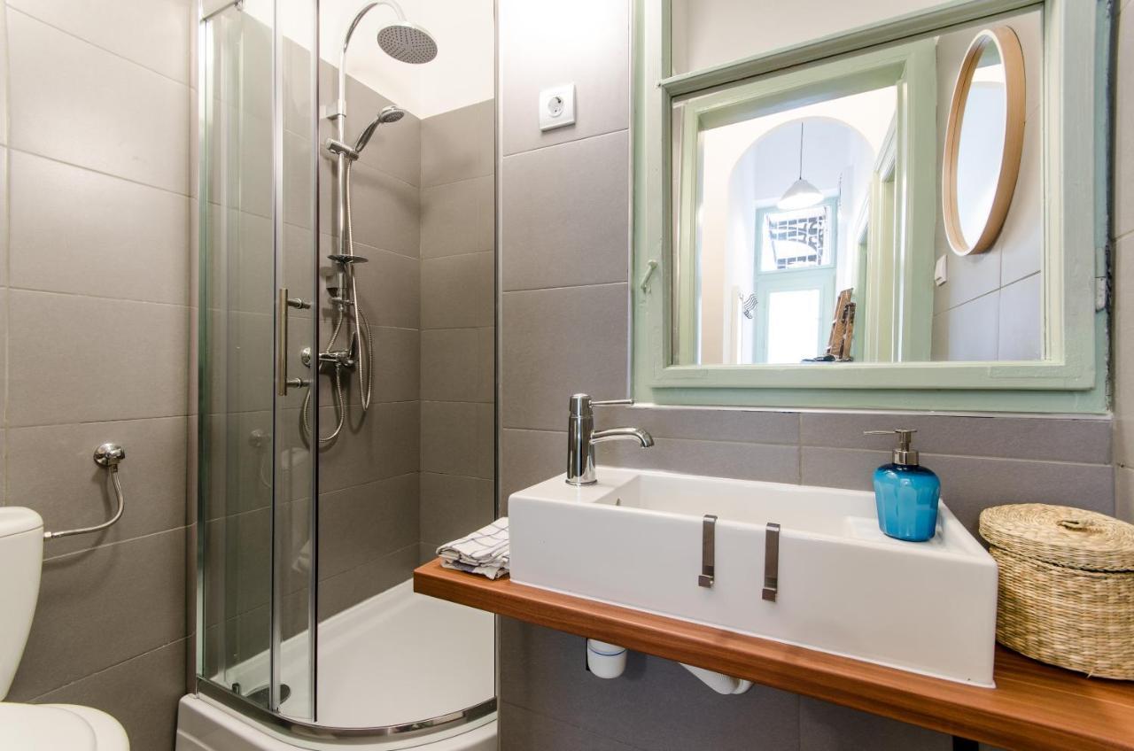 B63 2 Bedroom Apartment In Heart Of City Budapest Eksteriør billede